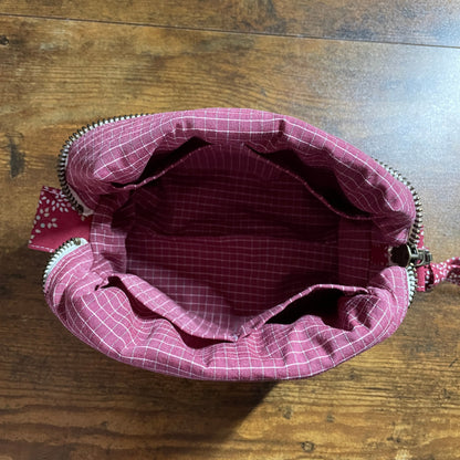 Handmade Quilted Makeup Bag – Floral Zipper Pouch Gift