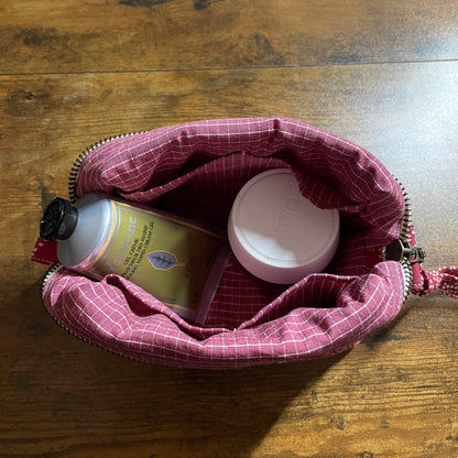 Handmade Quilted Makeup Bag – Floral Zipper Pouch Gift