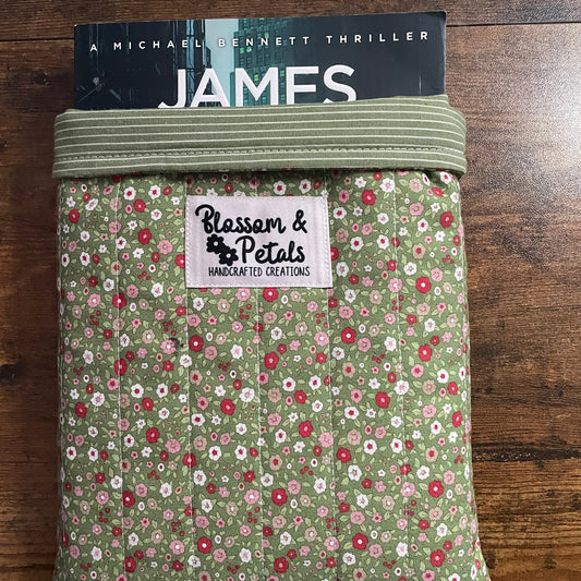 Green Floral Book Sleeve – Handmade Quilted Padded Book Protector