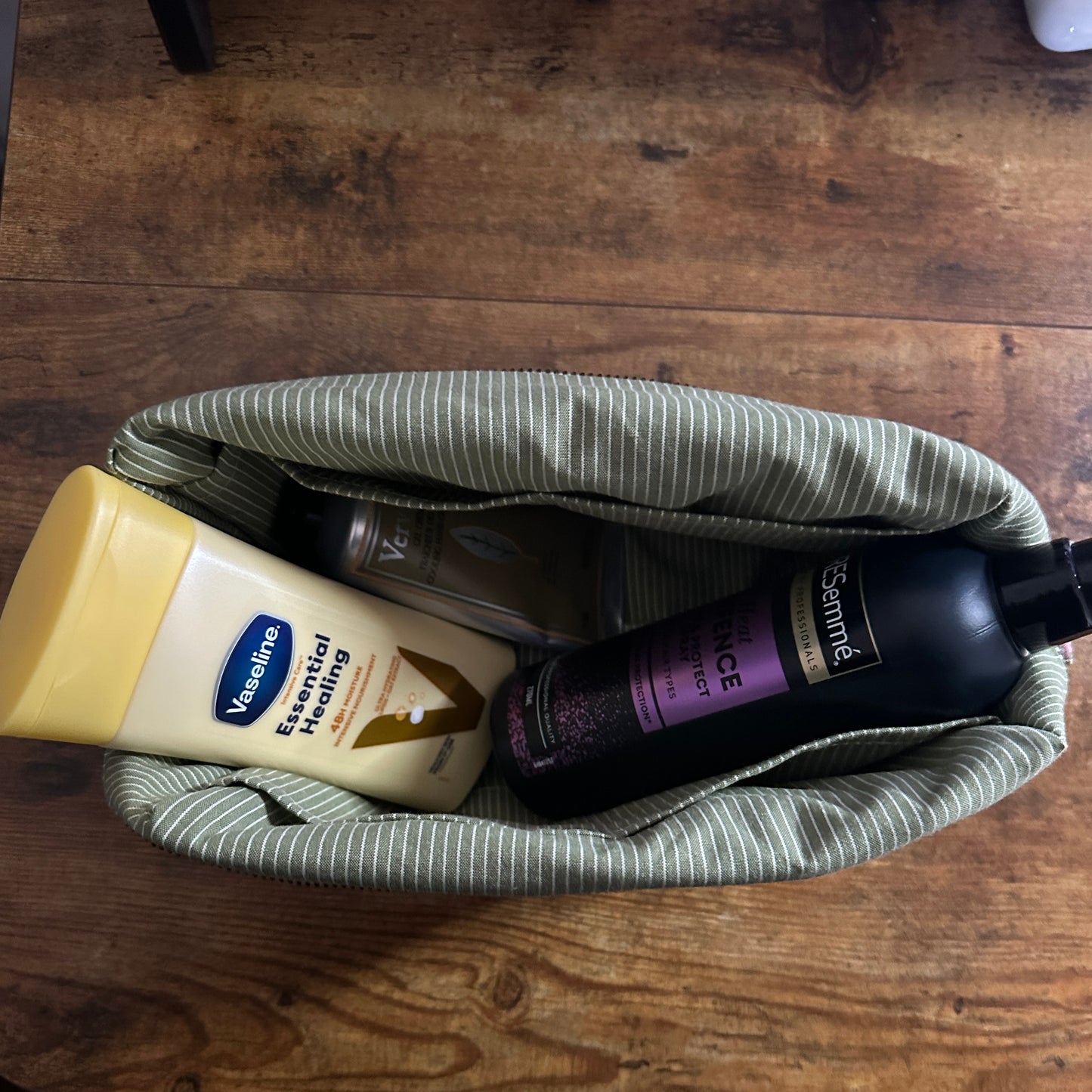 Handmade Green Floral Quilted Makeup Bag with Cotton Print